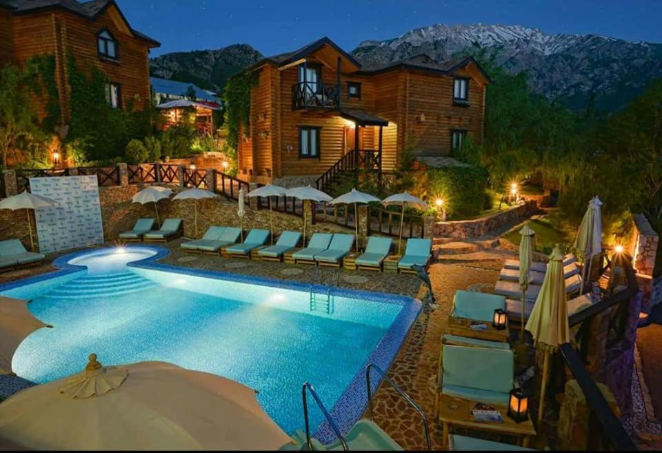 Boutigue Hotel Nebesa Chimgan Luaran gambar